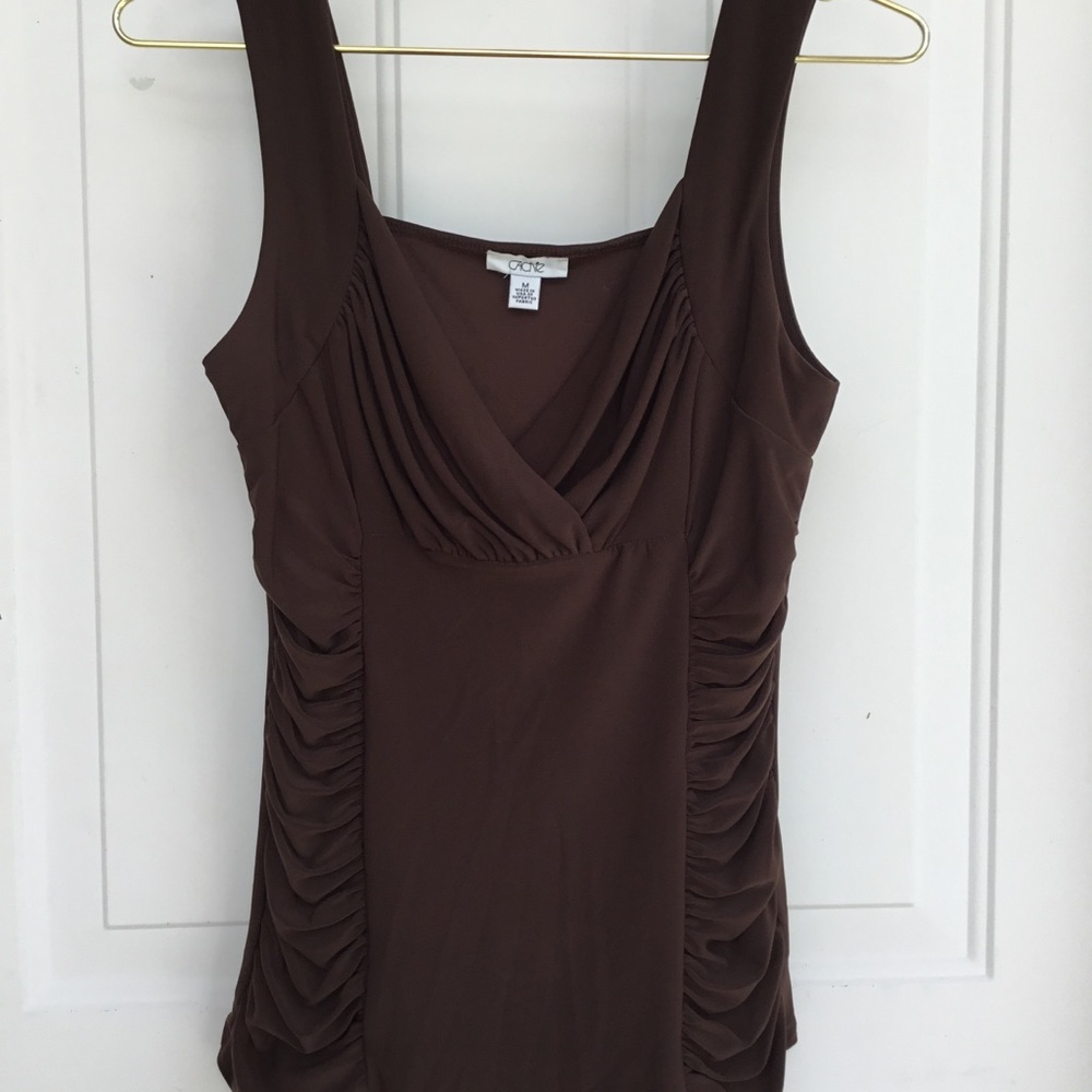 ✨Cache Sleeveless Brown Top✨